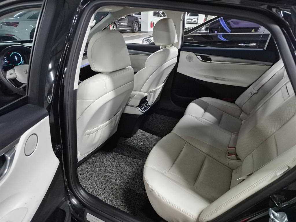 Hyundai Grandeur — photo 09