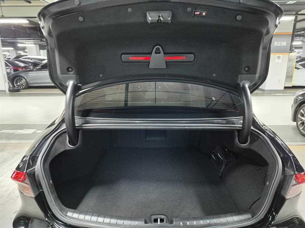 Hyundai Grandeur — photo 17
