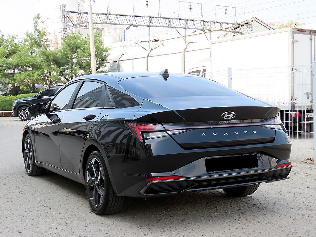 Hyundai Avante — photo 03