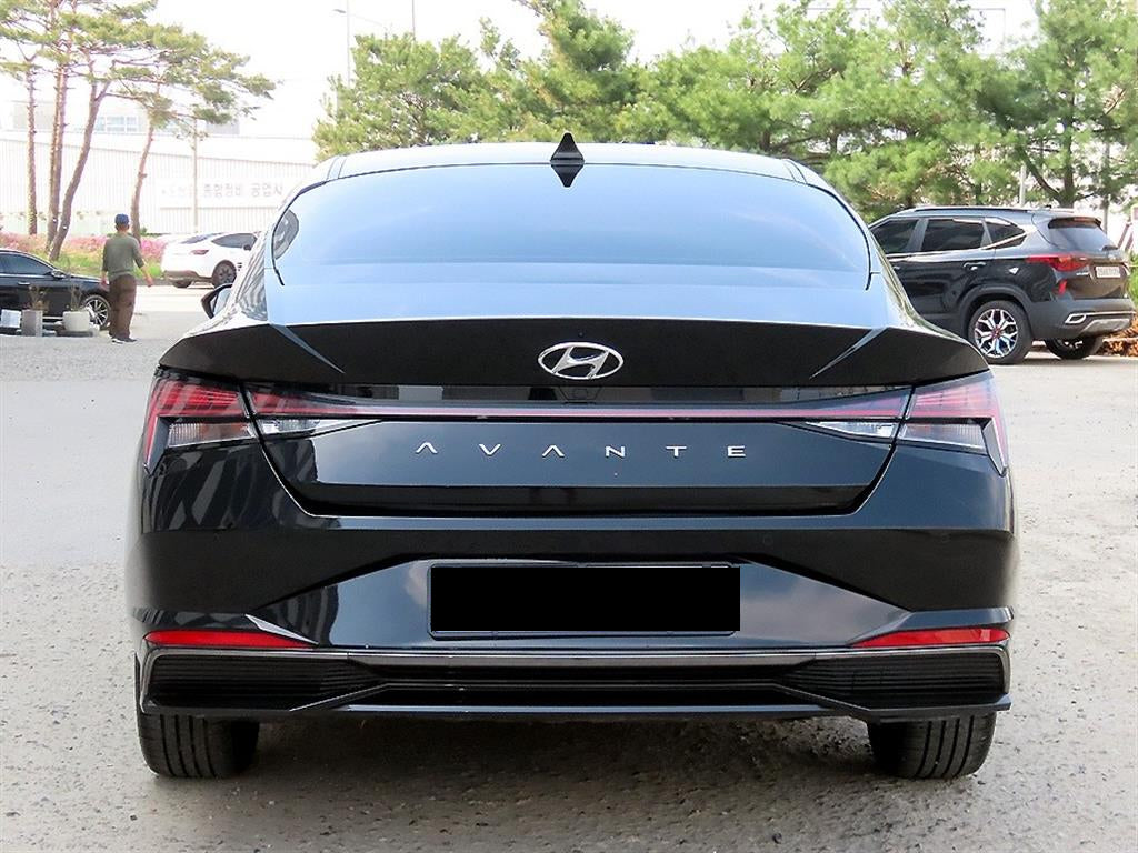 Hyundai Avante — photo 04