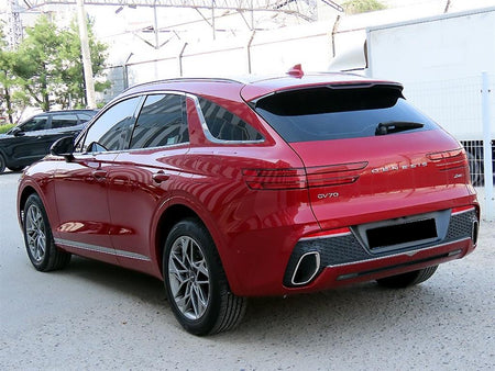 Genesis GV70 — photo 03