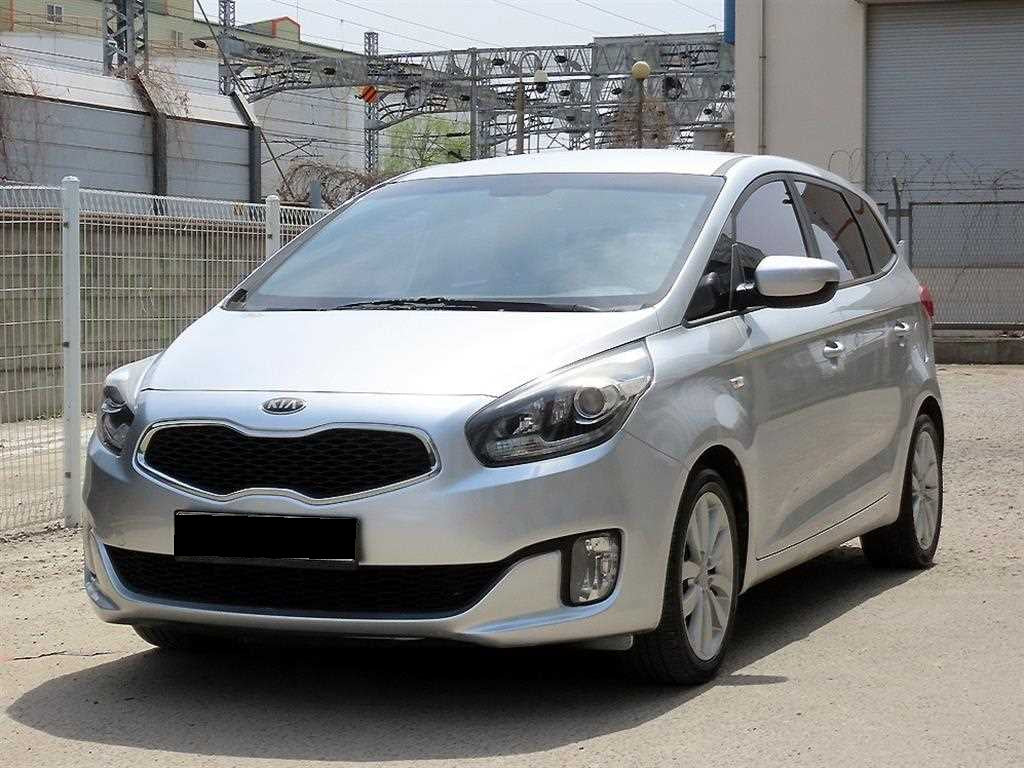 Kia Carens — photo 02