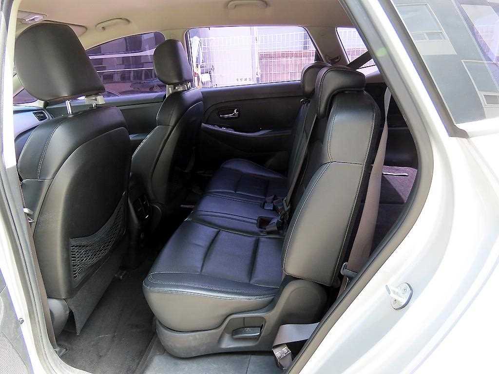 Kia Carens — photo 06