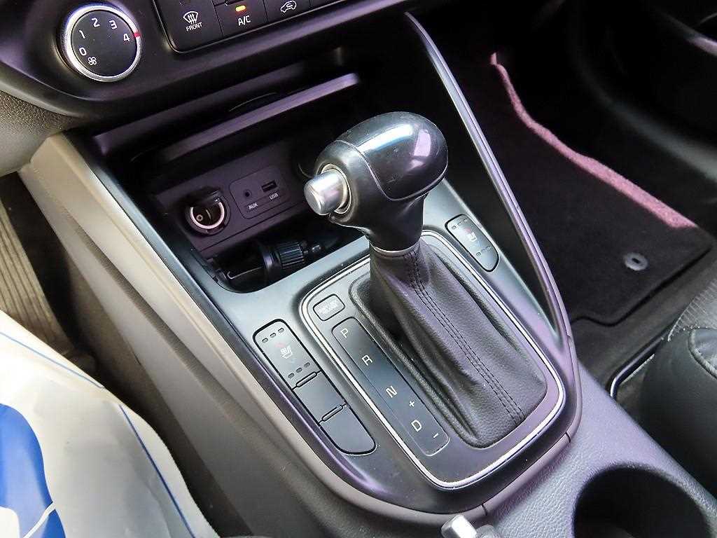 Kia Carens — photo 10