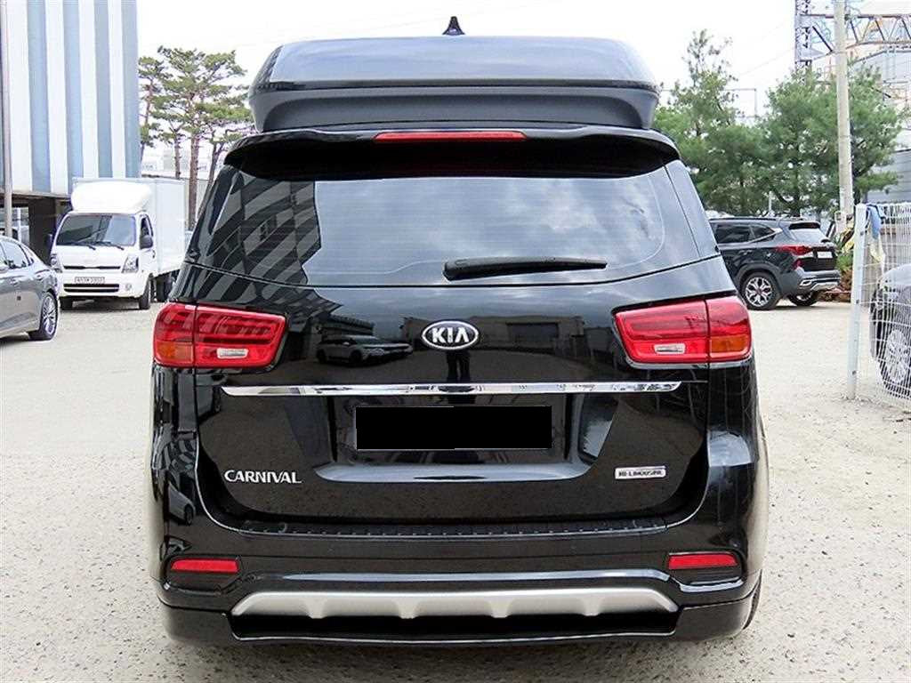 Kia Carnival — photo 04