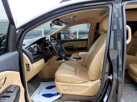Kia Carnival — photo 05