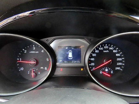 Kia Carnival — photo 09