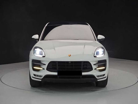 Porsche Macan — photo 01