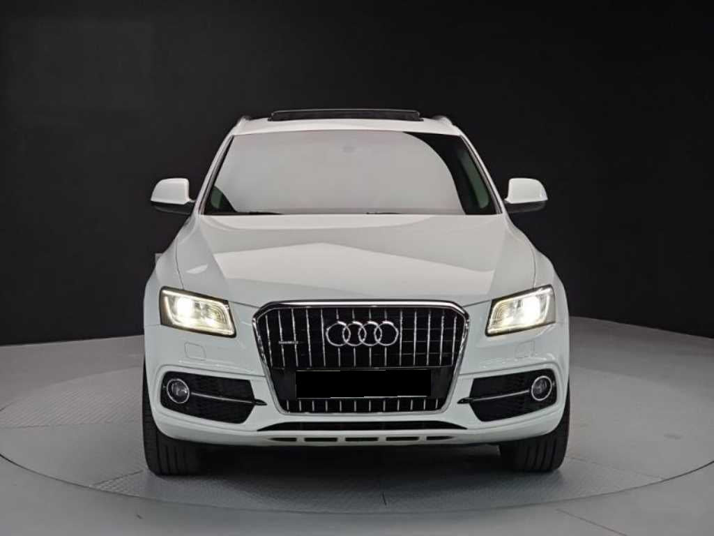 Audi Q5 — photo 02