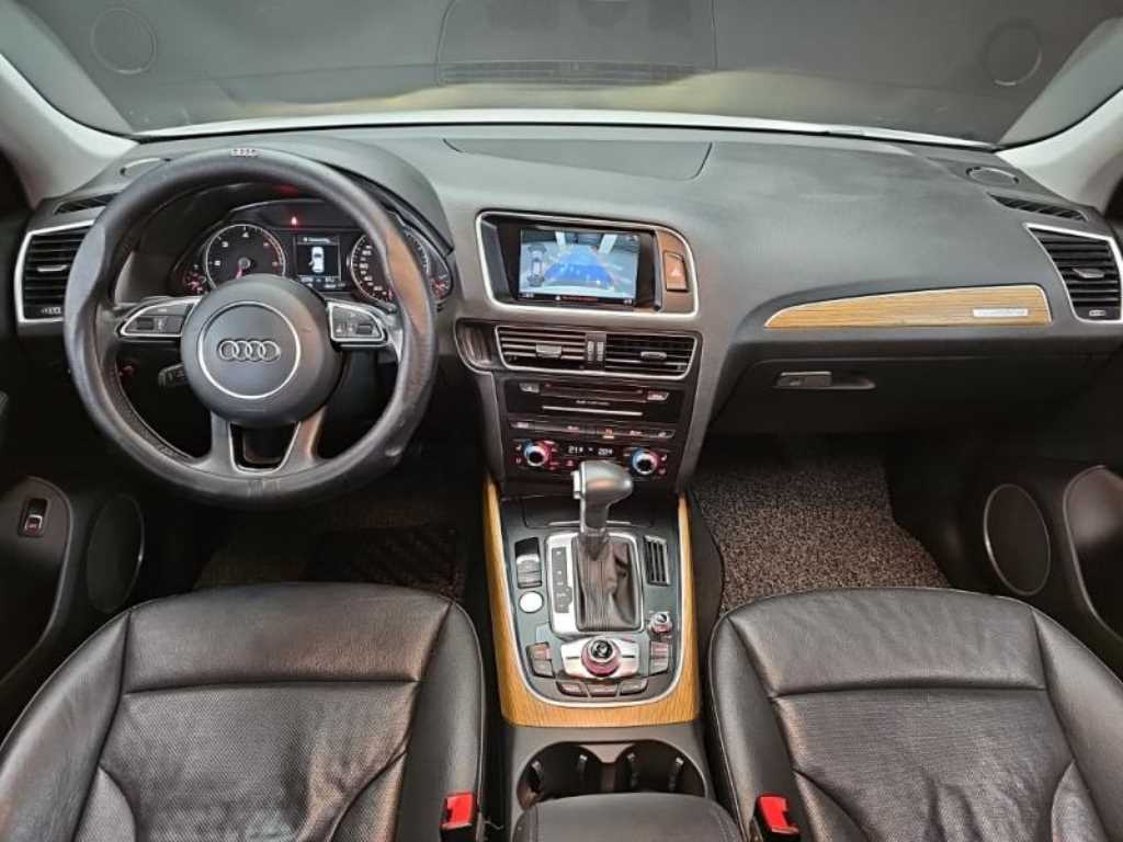 Audi Q5 — photo 05