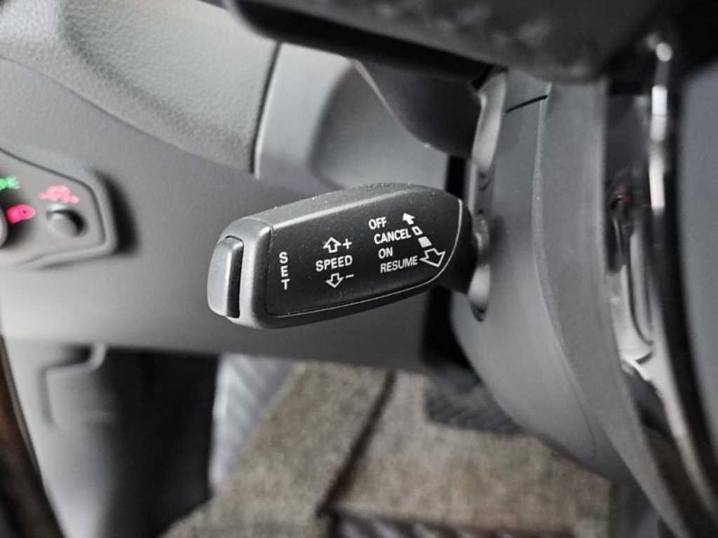 Audi Q5 — photo 08
