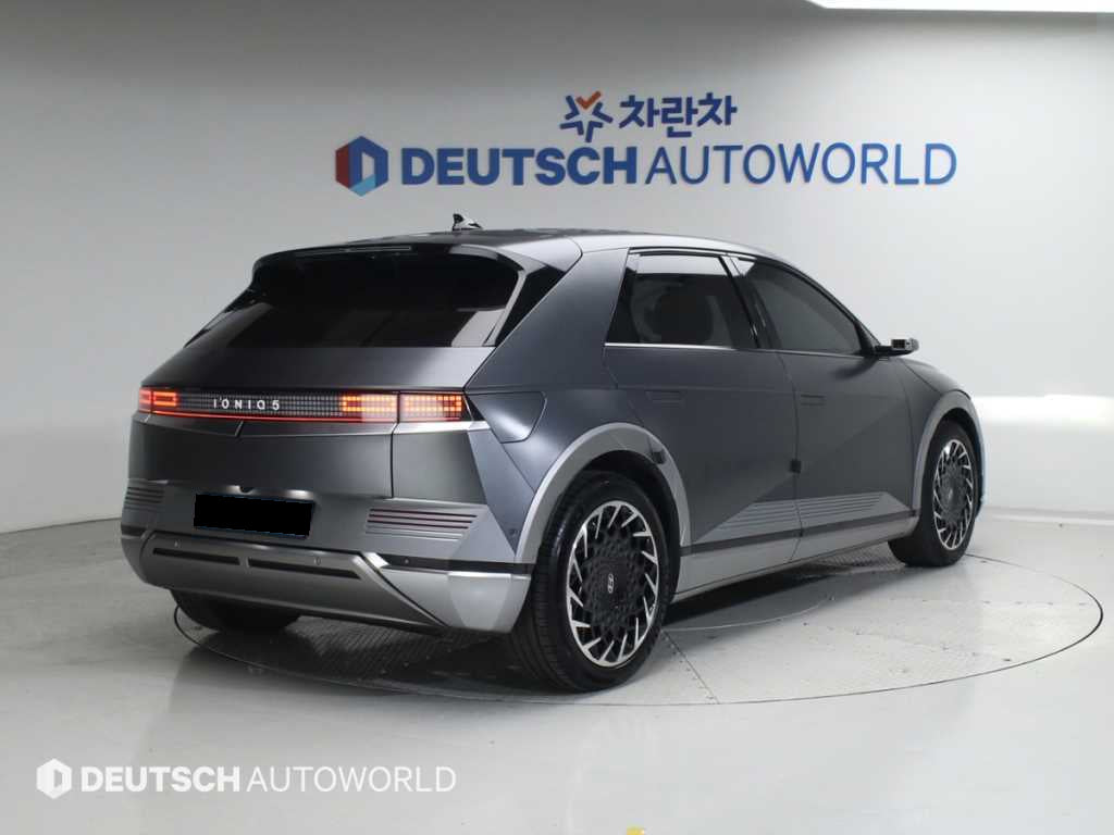 Hyundai Ioniq5 — photo 02