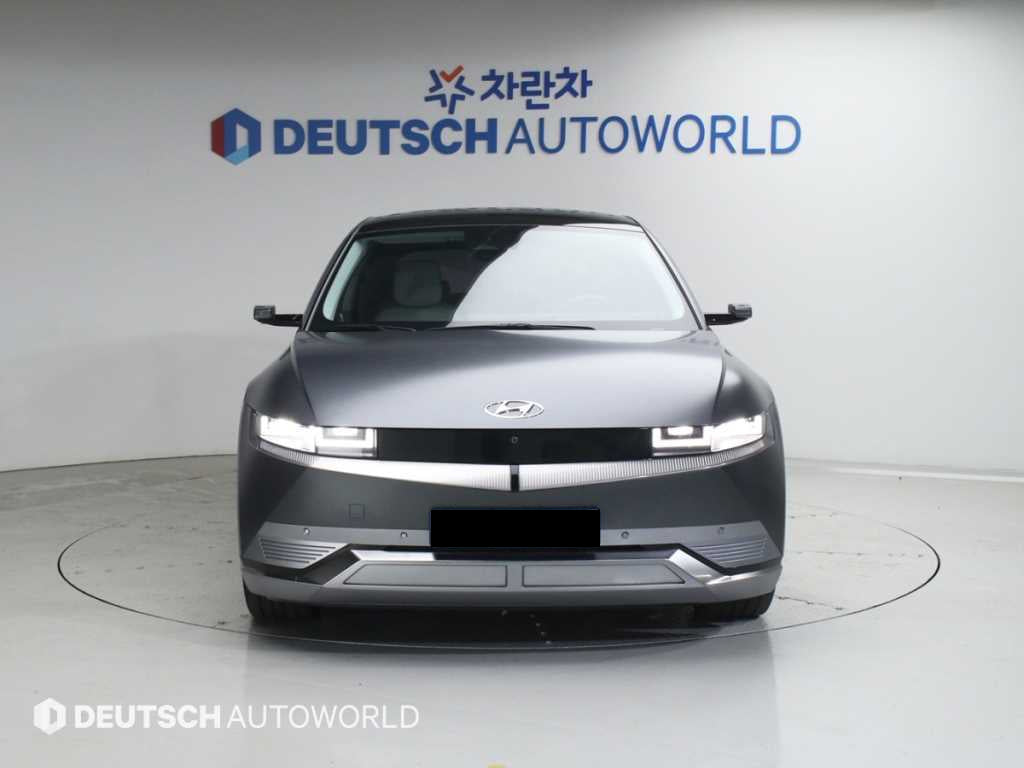 Hyundai Ioniq5 — photo 03
