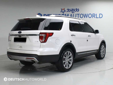 Ford Explorer — photo 02