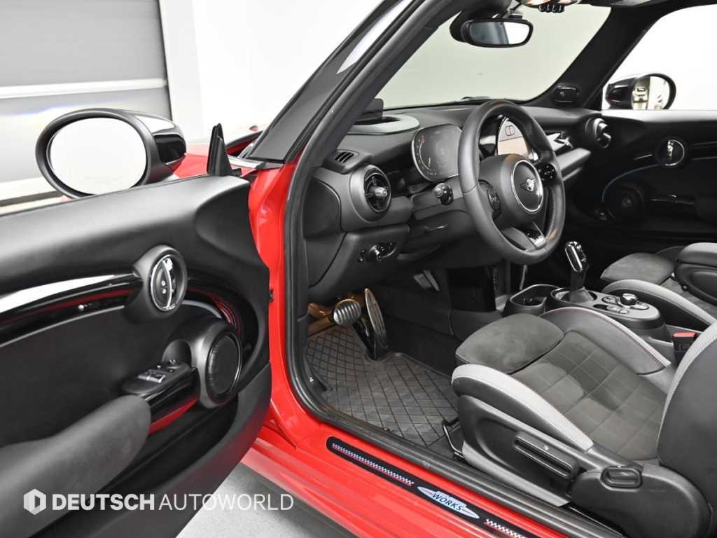 Mini Cooper — photo 11