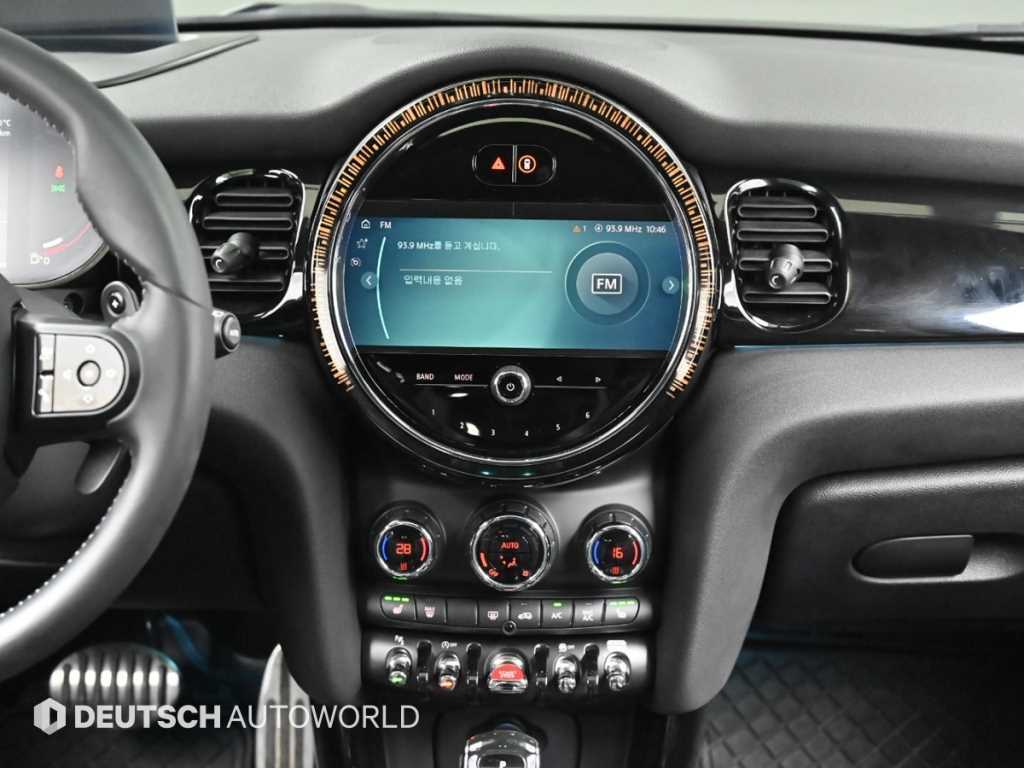 Mini Cooper — photo 14