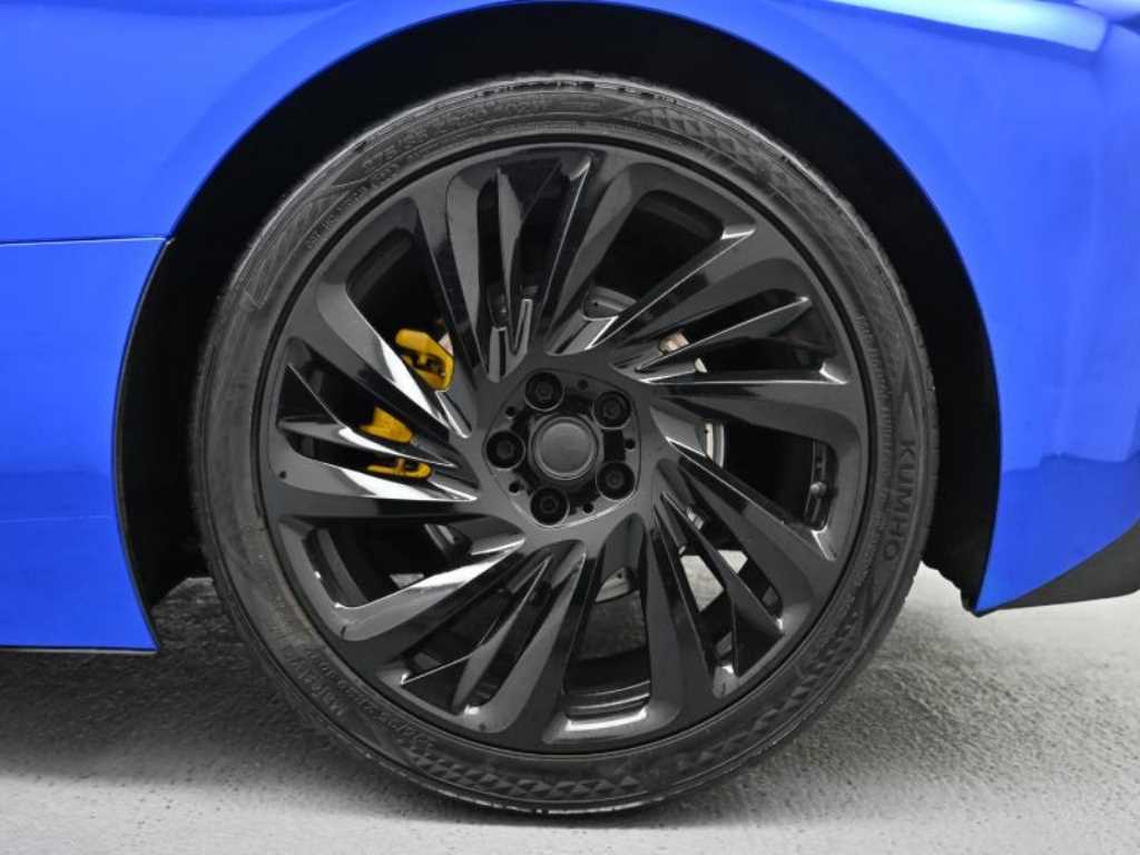 BMW i8 — photo 05