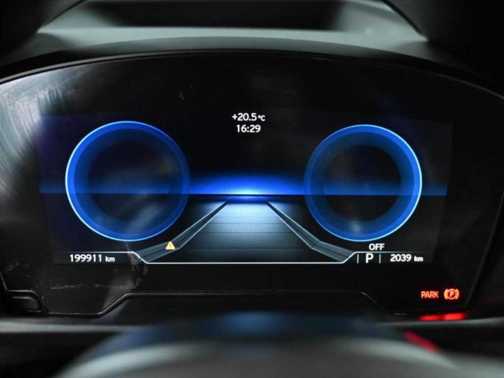 BMW i8 — photo 08