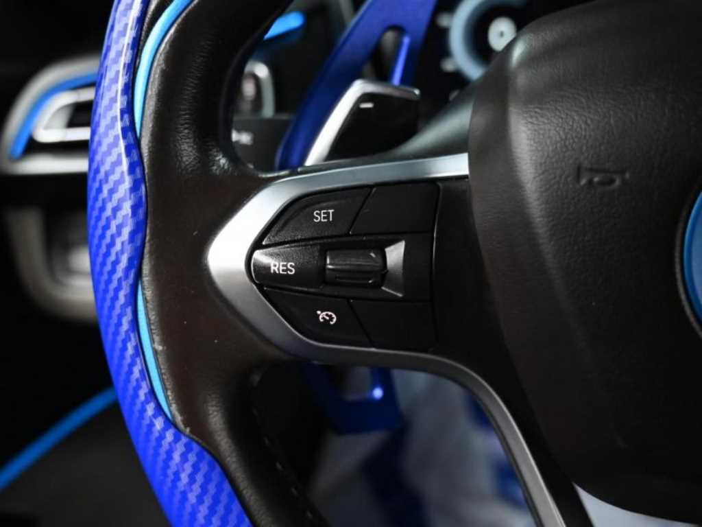 BMW i8 — photo 17