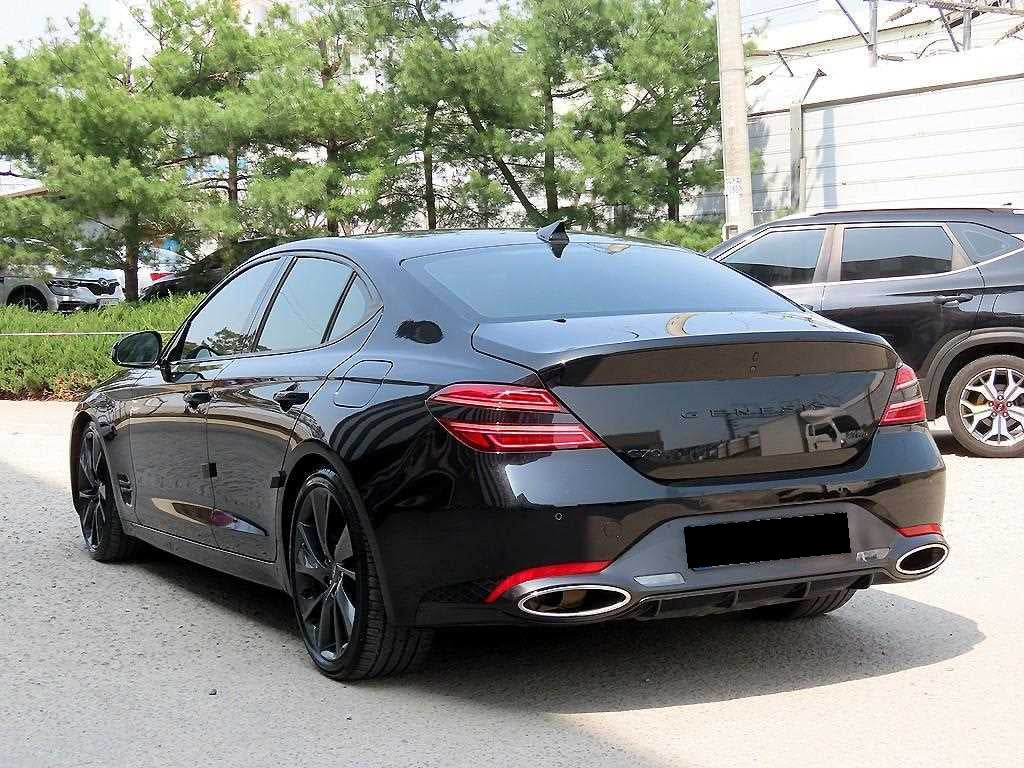Genesis G70 — photo 03