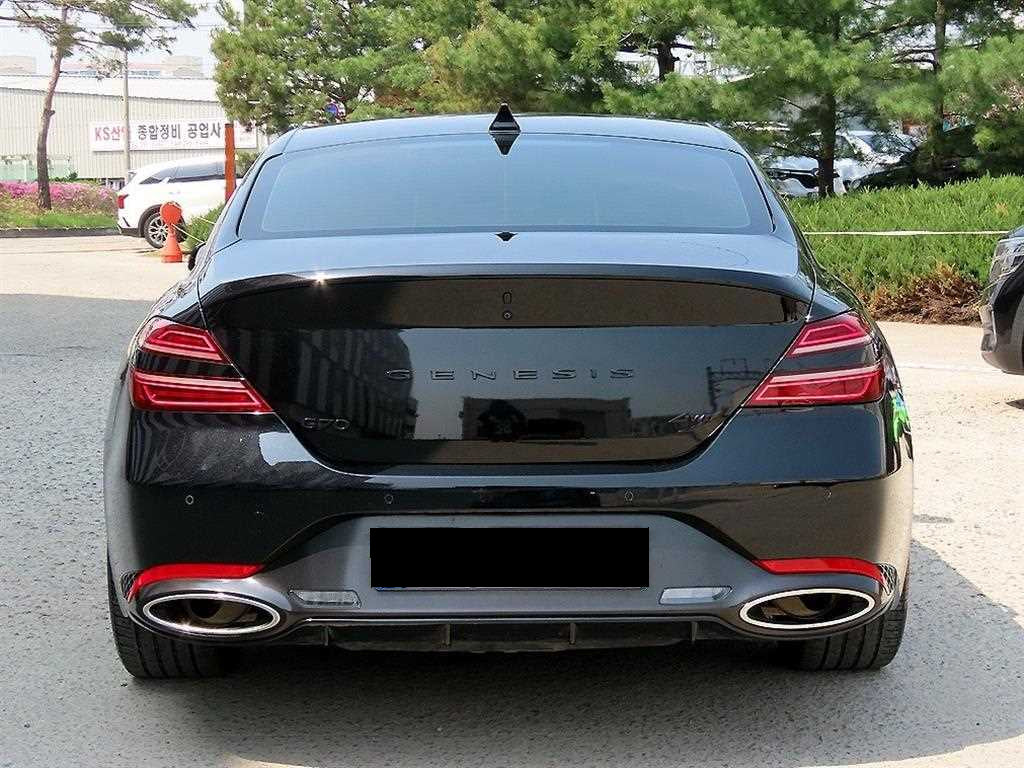 Genesis G70 — photo 04
