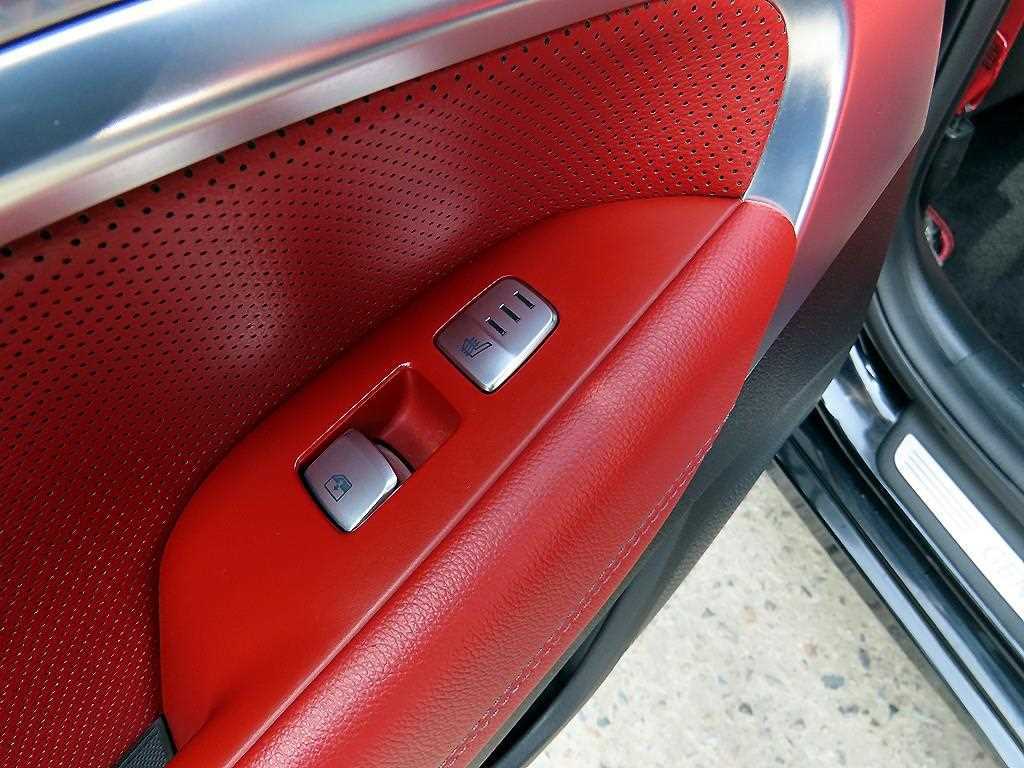 Genesis G70 — photo 16