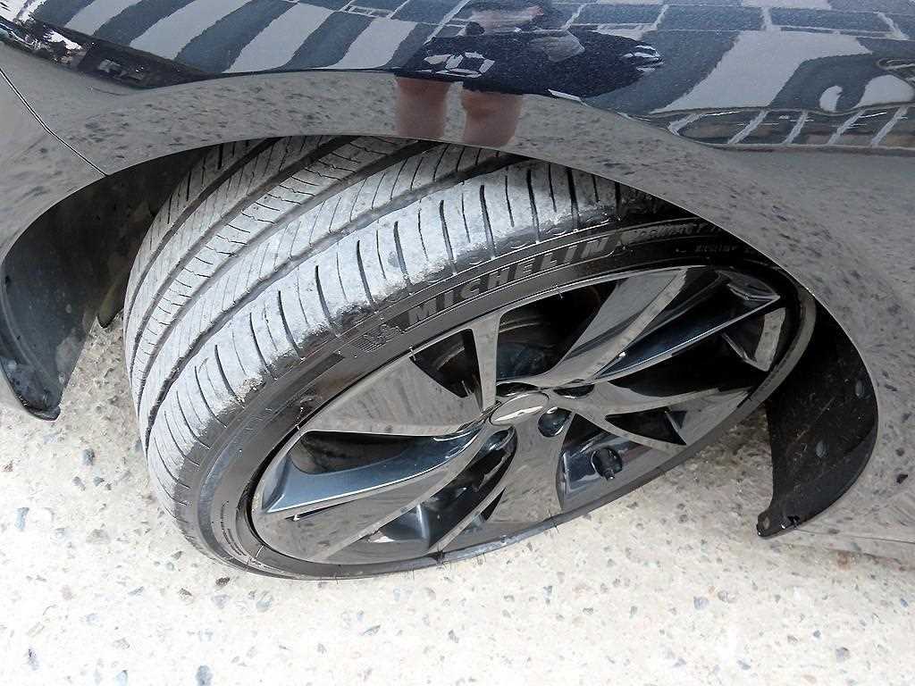 Genesis G70 — photo 20
