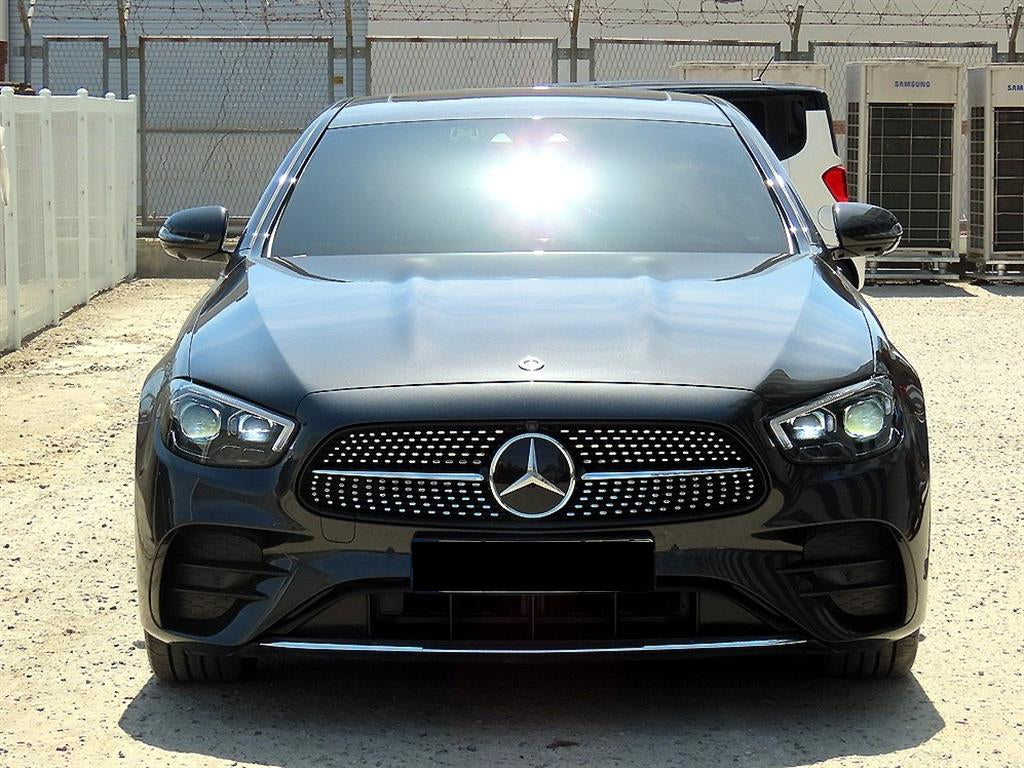 Mercedes-Benz E-Class — photo 01