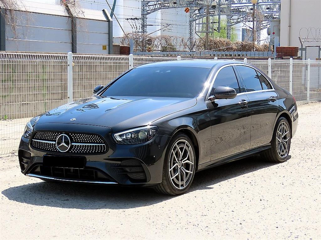 Mercedes-Benz E-Class — photo 02