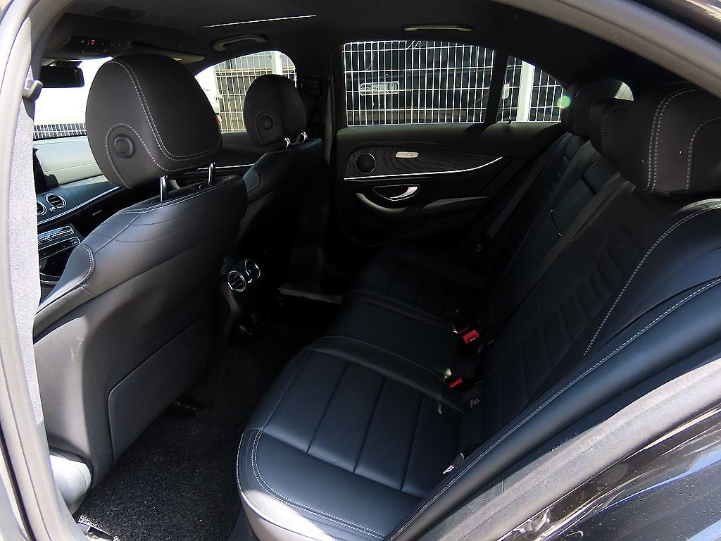 Mercedes-Benz E-Class — photo 06