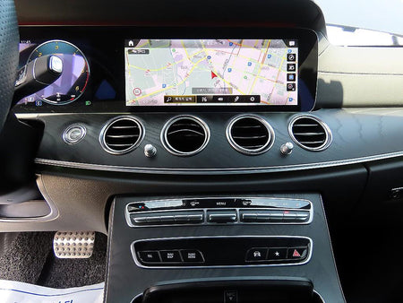 Mercedes-Benz E-Class — photo 13