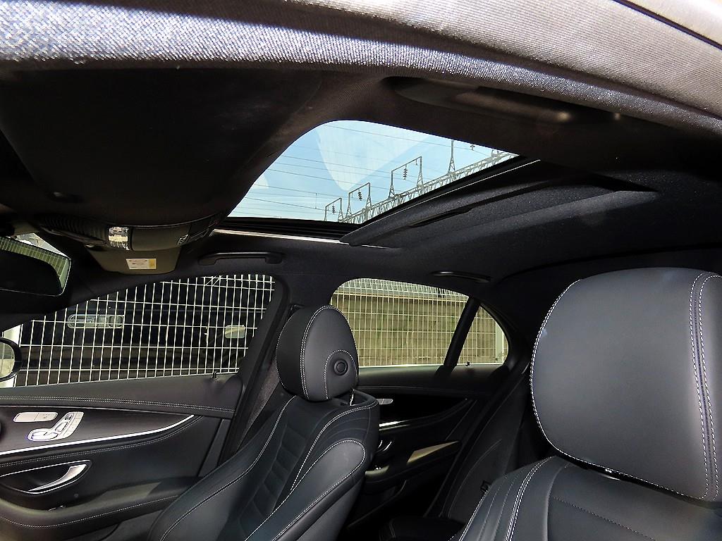 Mercedes-Benz E-Class — photo 15