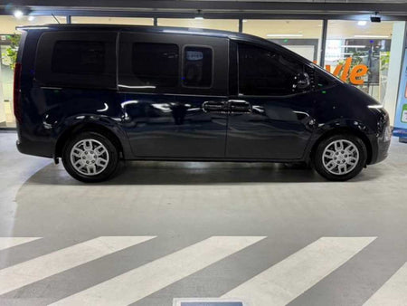 Hyundai Staria — photo 03