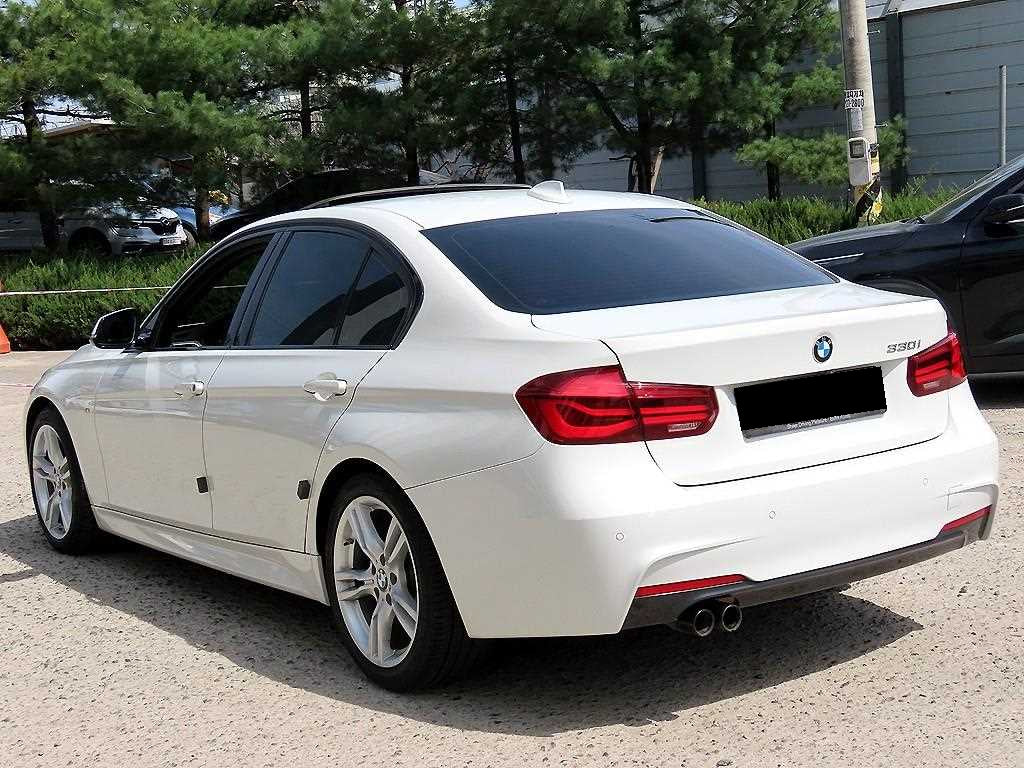 BMW 3-Series — photo 03