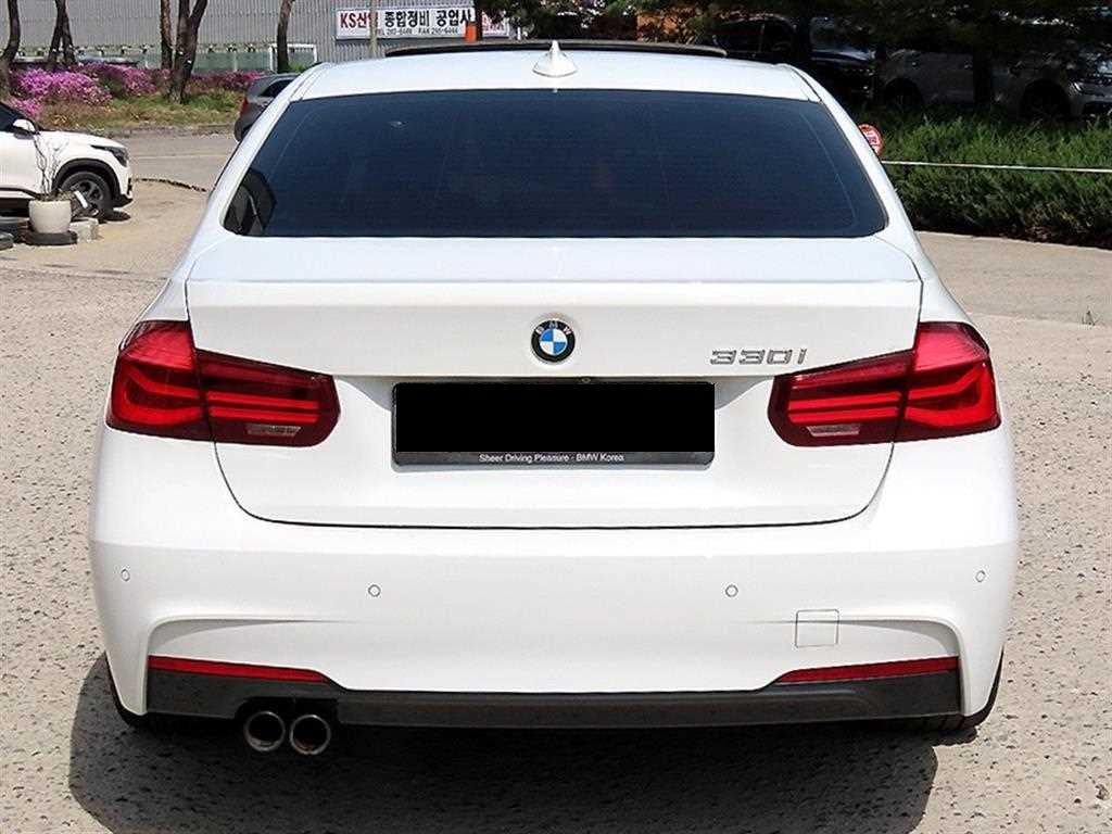 BMW 3-Series — photo 04