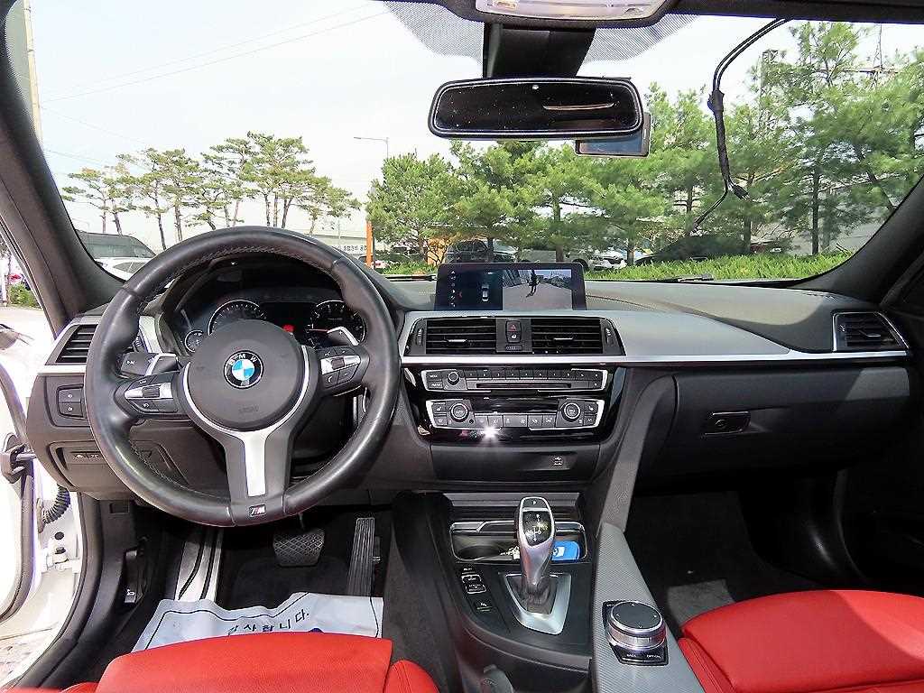 BMW 3-Series — photo 07