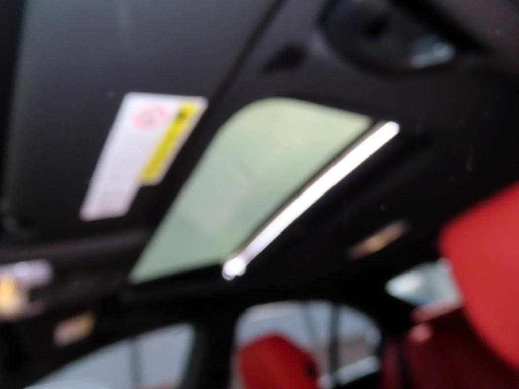 BMW 3-Series — photo 18