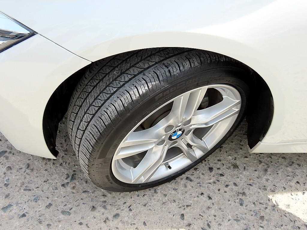 BMW 3-Series — photo 20