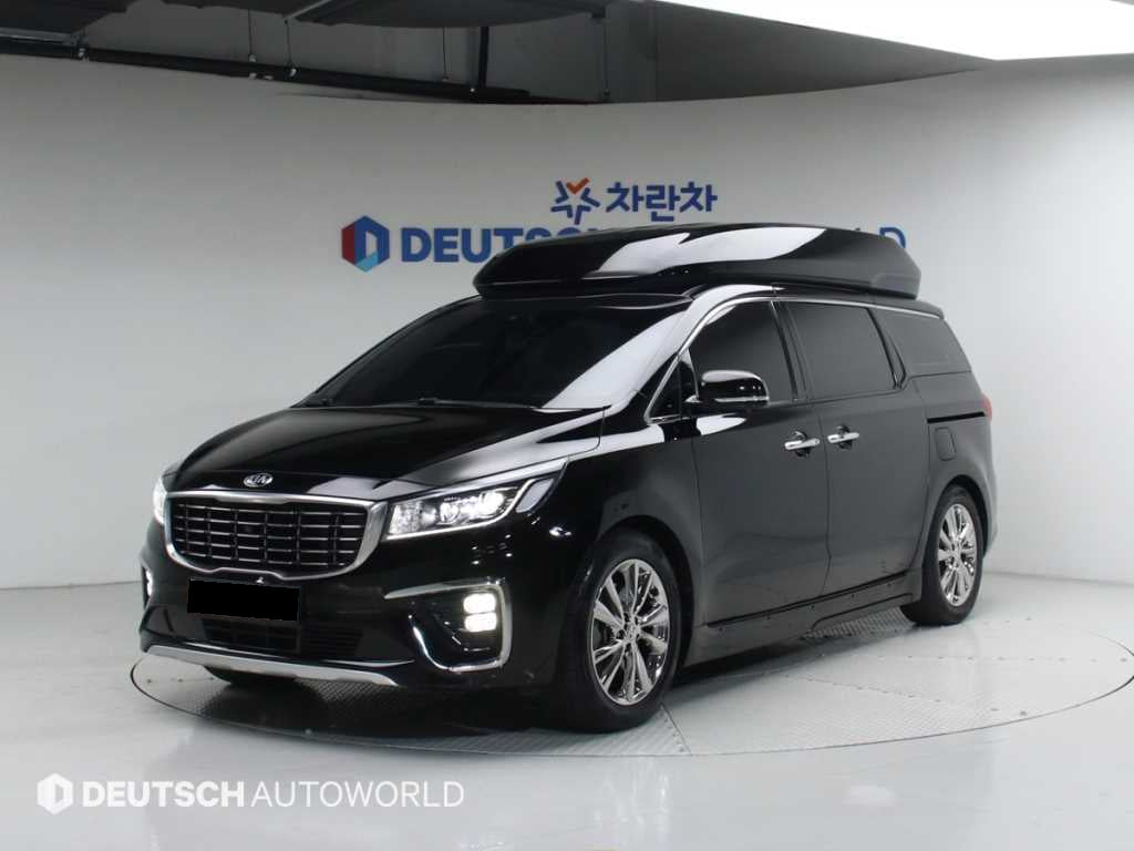 Kia Carnival — photo 01