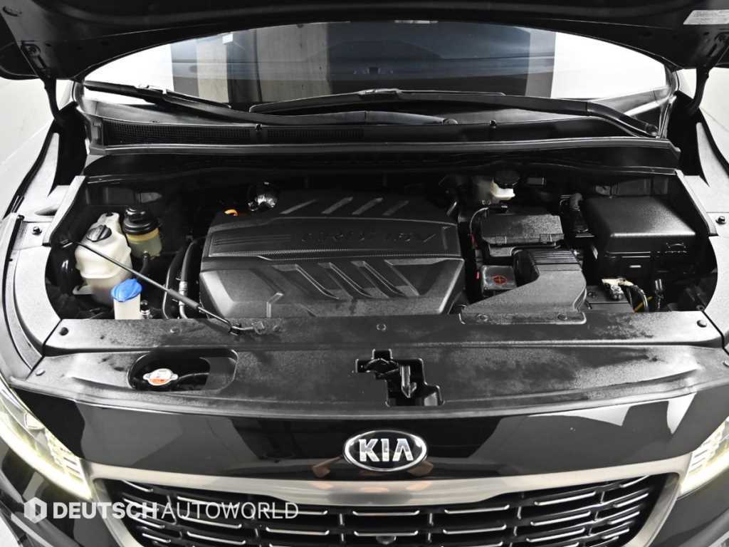 Kia Carnival — photo 06