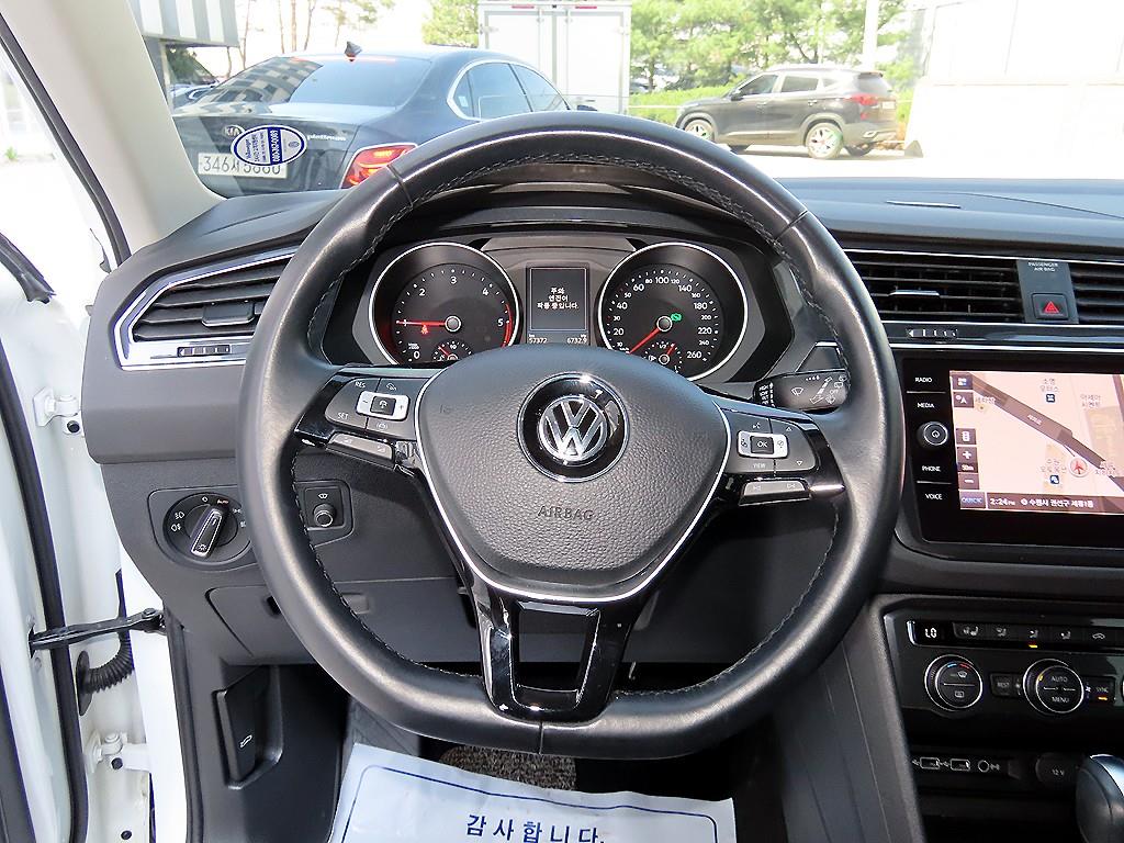 Volkswagen Tiguan — photo 08