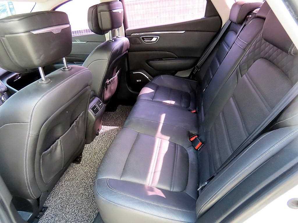RENAULT SM6 — photo 06