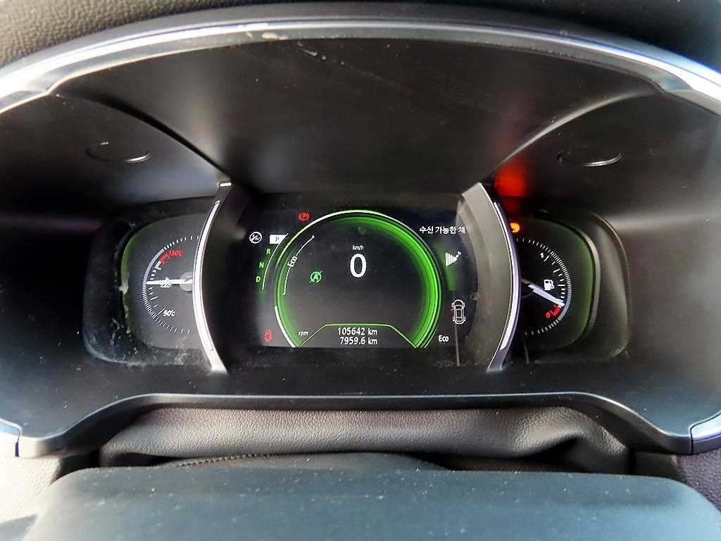 RENAULT SM6 — photo 09