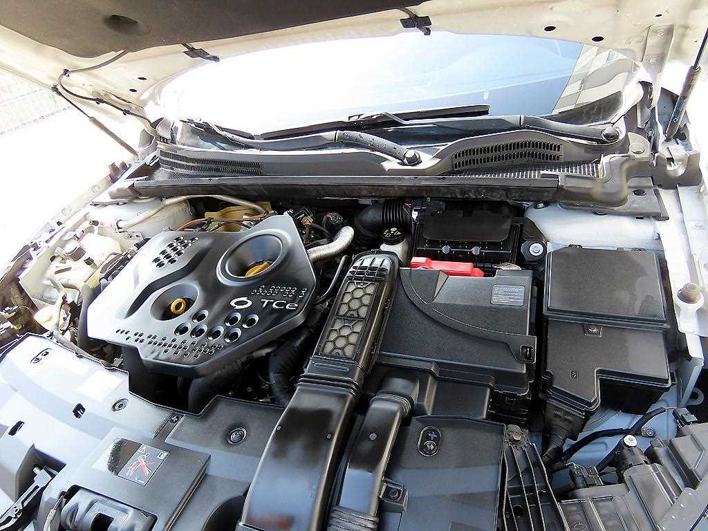 RENAULT SM6 — photo 19