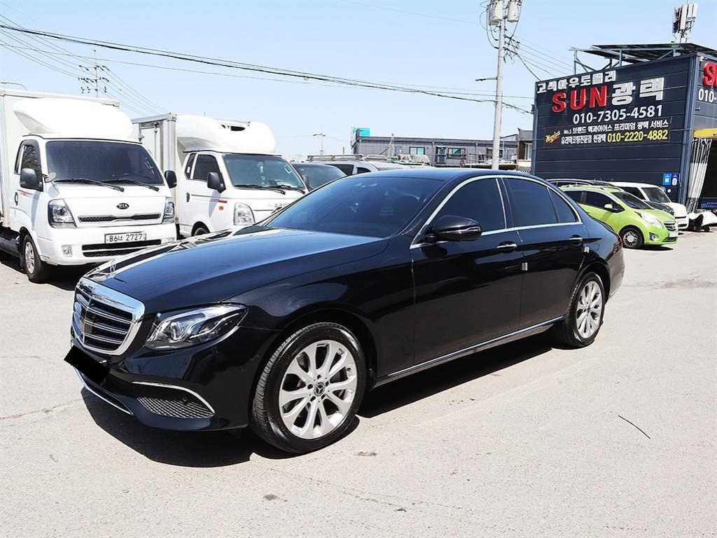 Mercedes-Benz E-Class — photo 02