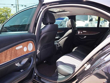 Mercedes-Benz E-Class — photo 17