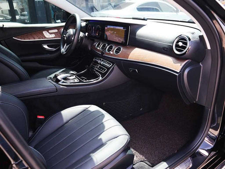 Mercedes-Benz E-Class — photo 19