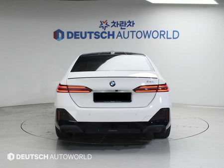 BMW 5-Series — photo 04