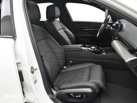 BMW 5-Series — photo 10