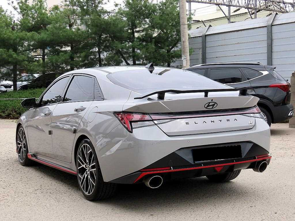 Hyundai Avante — photo 03